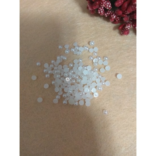 Полубусины под жемчуг 4 мм цв. белый, цена за 20 гр